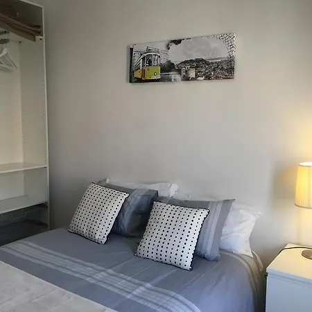 Modern Conde Barão - Sss Lisboa