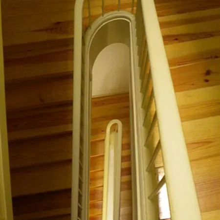 Modern Conde Barão - Sss Lisboa